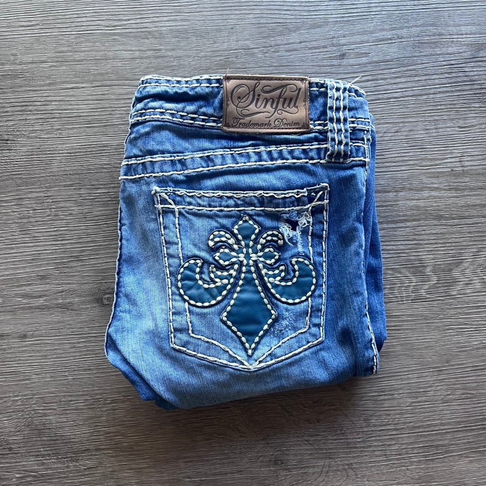 Sinful Denim Y2K Flared Jeans Blue Contrast Stitch Fleur De Lis Grunge (32x33.5)
